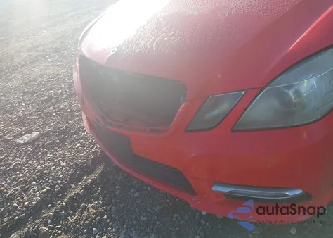 2012 Mercedes-Benz E 350 4Matic z USA, uszkodzony, nr VIN WDDHF8JB0CA611716